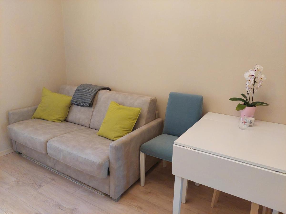Cosy One Seperate Bedroom Apartment In City Center, Perfect For Family Trip. Riga Exteriör bild